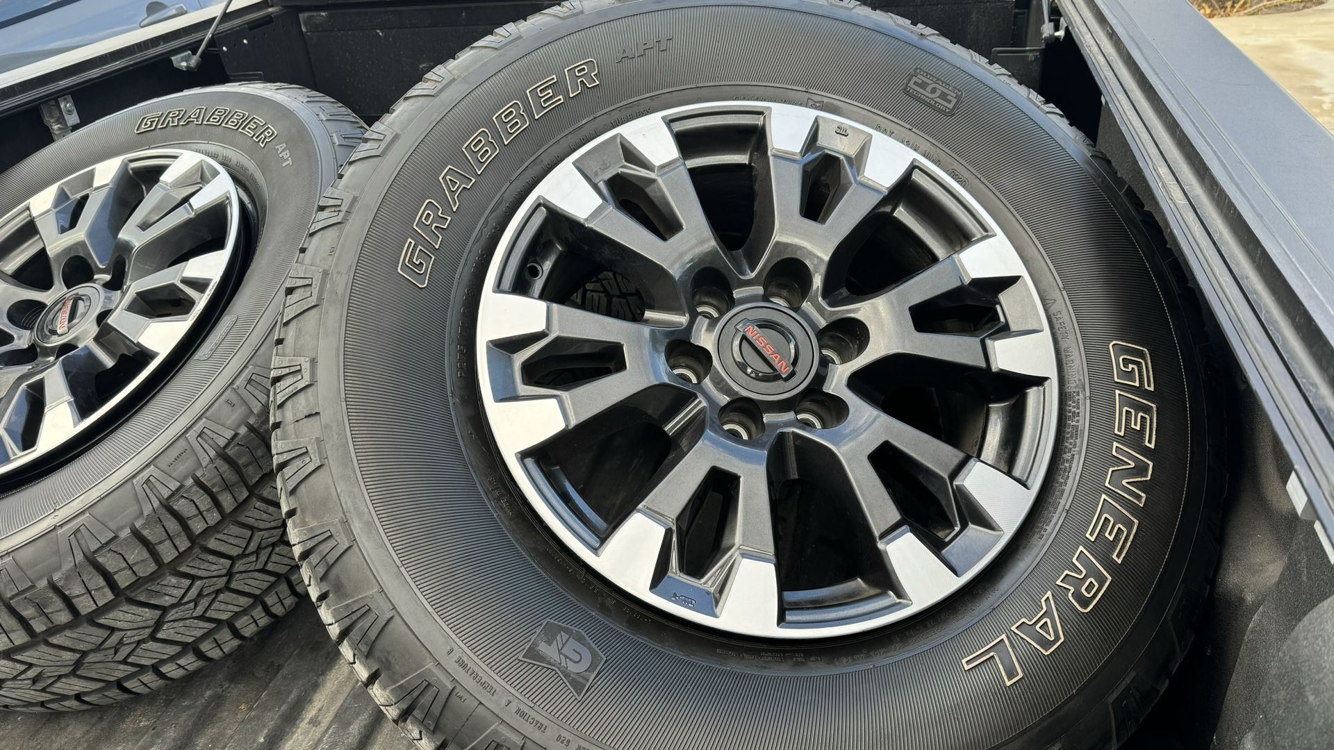 Nissan Titan  Wheels And Tires 6X139.7