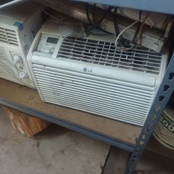 Tengo Este Par D Aires Acondicionado En Muy Buen Estado Solo Necesita Una Limpia I Listo 