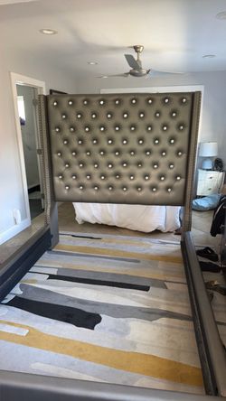 Tufted Upholstered Queen Bed Frame with Wingback Headboard