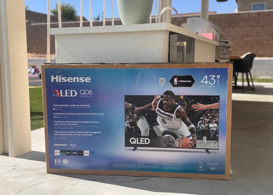 43” Hisense smart 4k Qled hdr tv