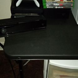 Microsoft Xbox One With Controller