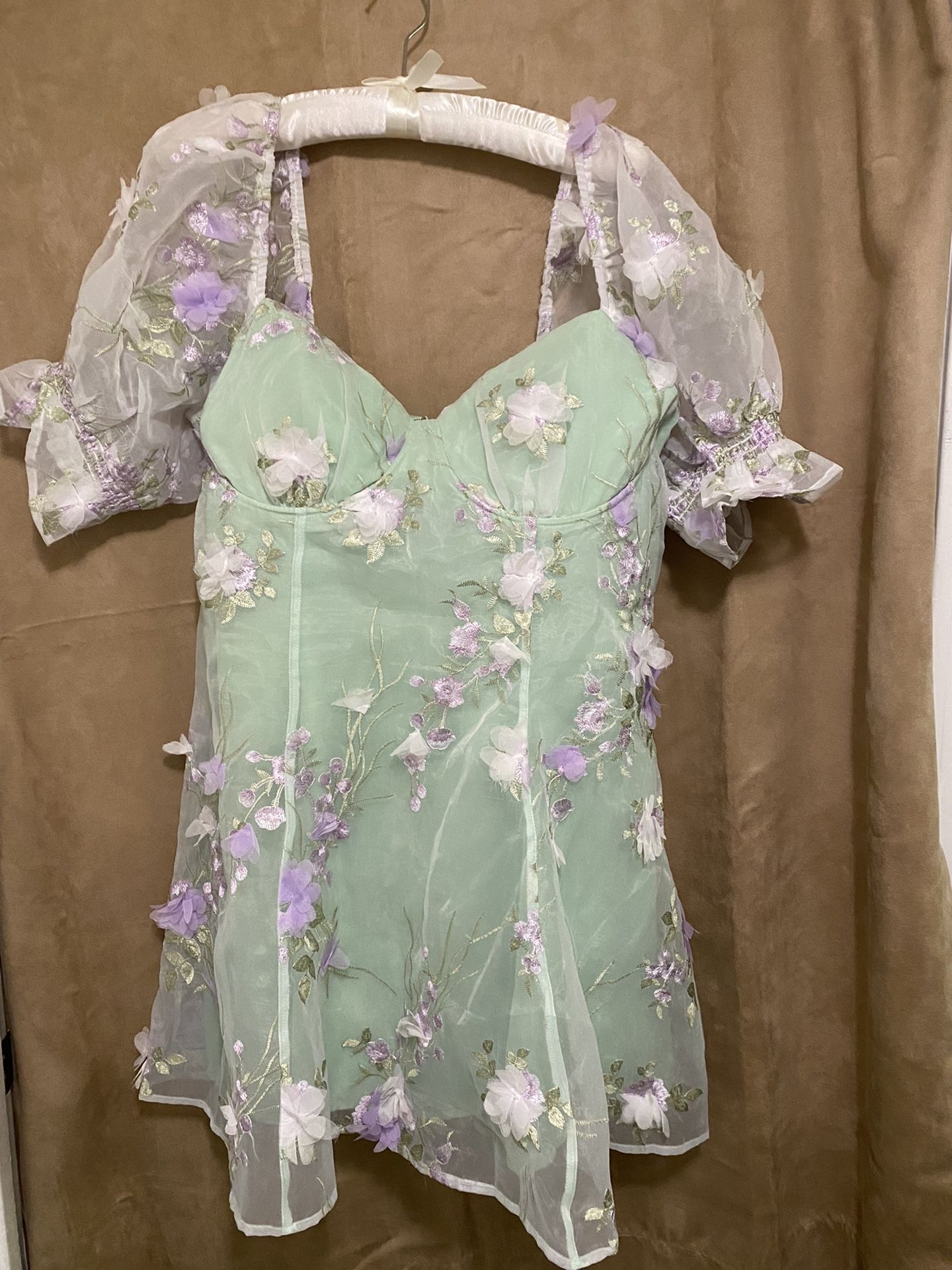 Prom Or Date Night Beautiful Sweetheart Portrait Mini Dress