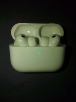 Apple AirPods Pro with Charging Case