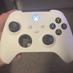 White Xbox X/S Controller