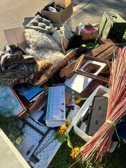 FREE - HOUSEHOLD ITEMS