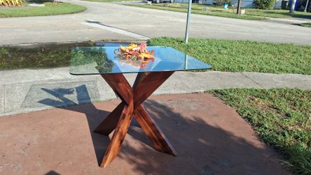 Dinning Table
