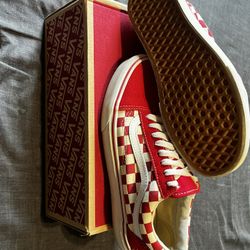 Red Old Skool (Primary Check) Vans 