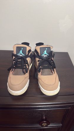 Jordan 4s