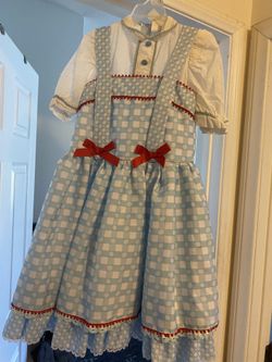 DOROTHY COSTUME
