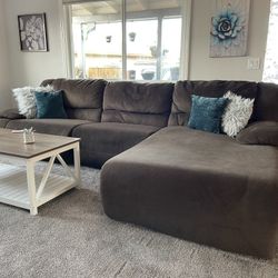 Oversized Reclining Sectional Like New