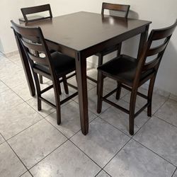 Dining Room Table and Chairs