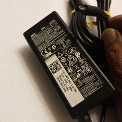 DELL 65 W OEM GENUINO LAPTOP CHARGER