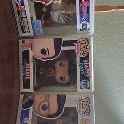 3 Funko Pops 