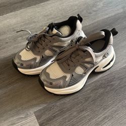 Women’s Shoes