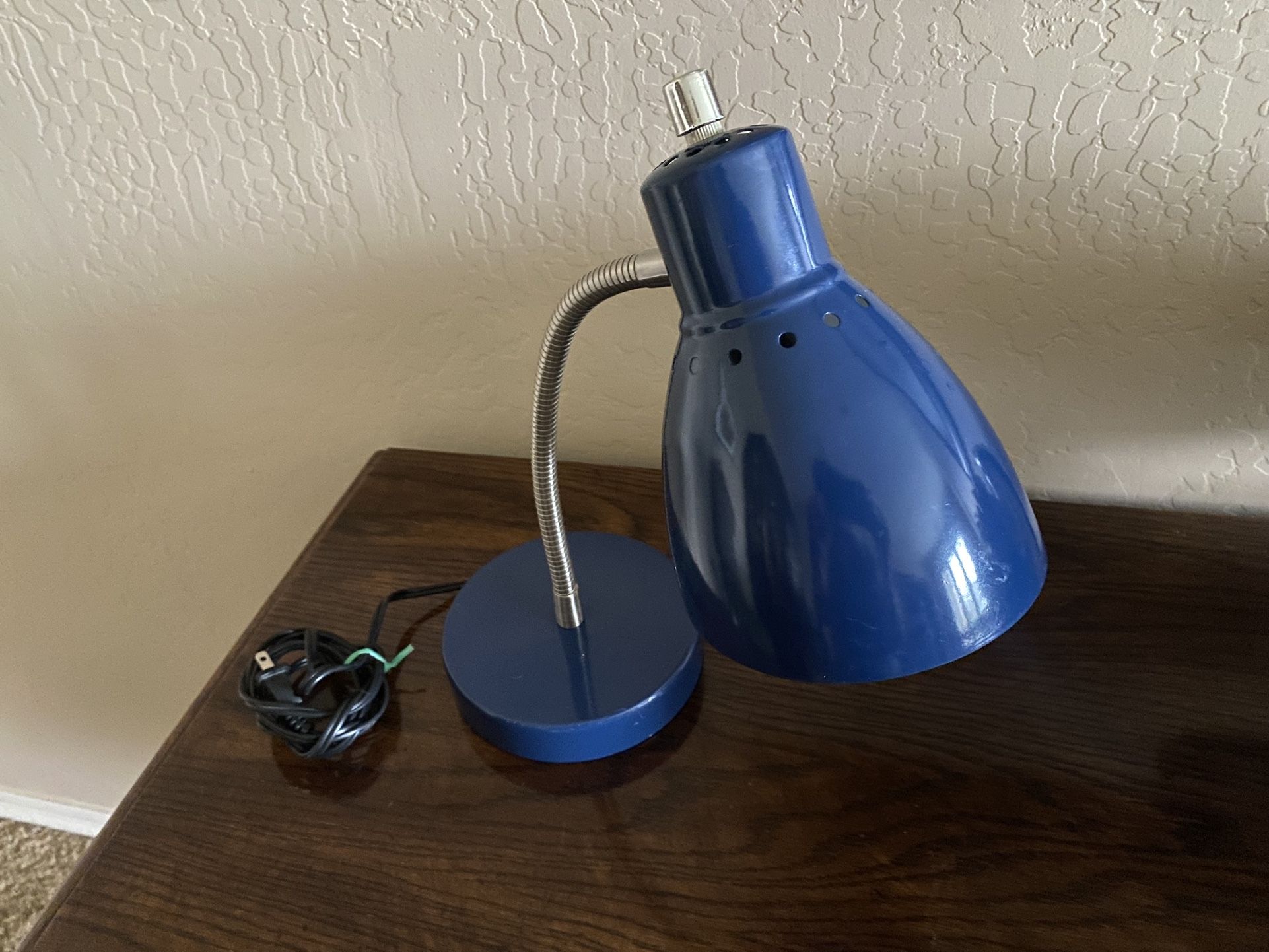 Lamp  -adjustable For Height And Direction