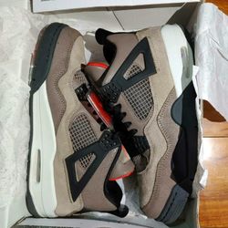 JORDAN 4 'TAUPE'
