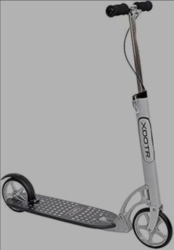 XOOTR MG  SCOOTER