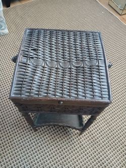 Wicker sewing stand
