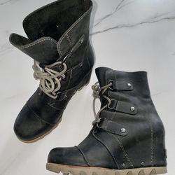 Sorel Black Leather Boots Wedge Size 7
