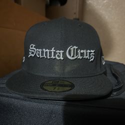 New Era Santa Cruz Fitted Hat Size 7 3/8