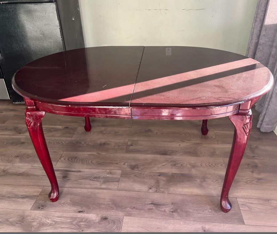 Vibrant Red Wooden Table - Sturdy & Stylish, Great Condition!