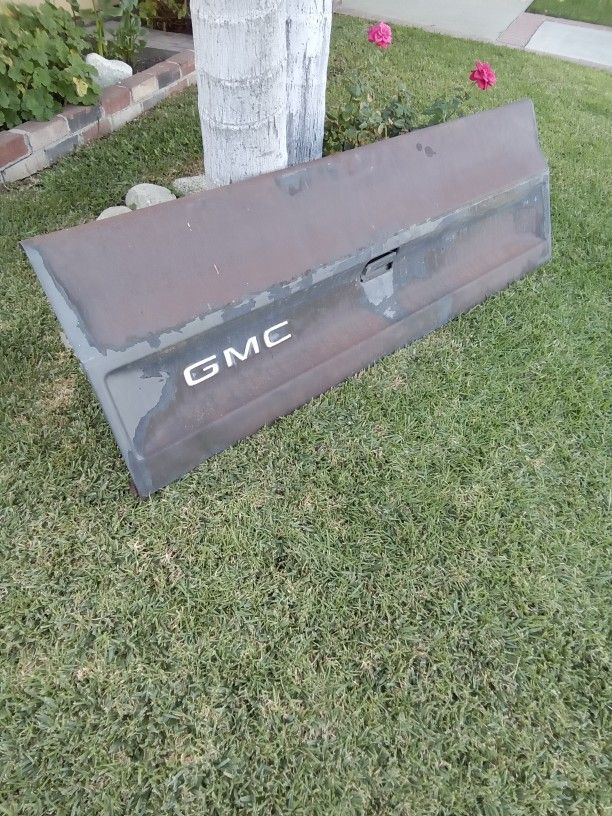 Gmc Tailgate / SquareBody Tailgate / Chevy Tailgate