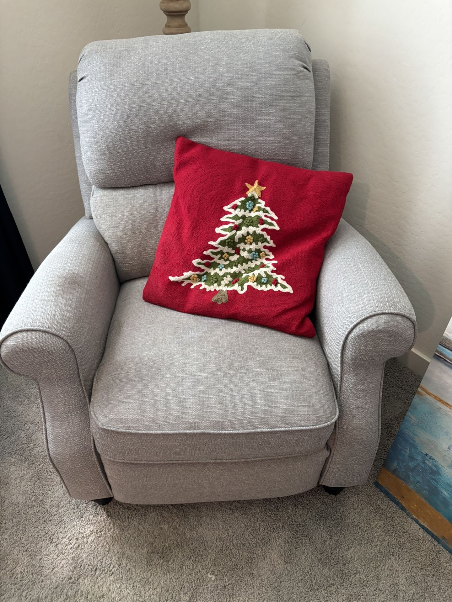 2 Recliner Chairs For Sale