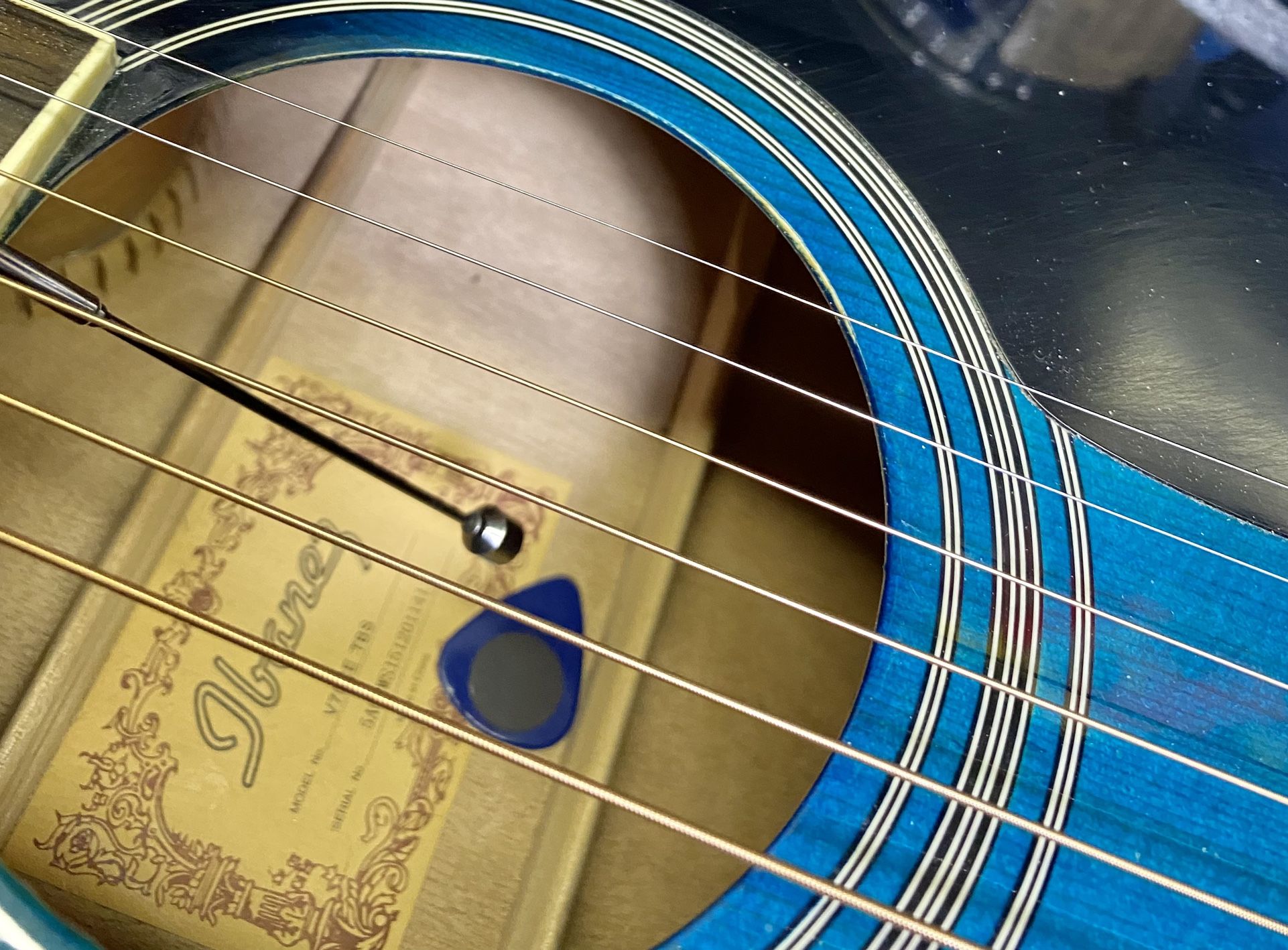 Pic stick For acoustic guitars