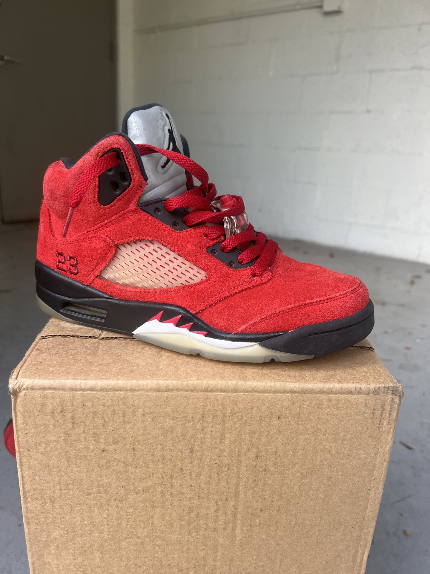 JORDAN 5 RETRO