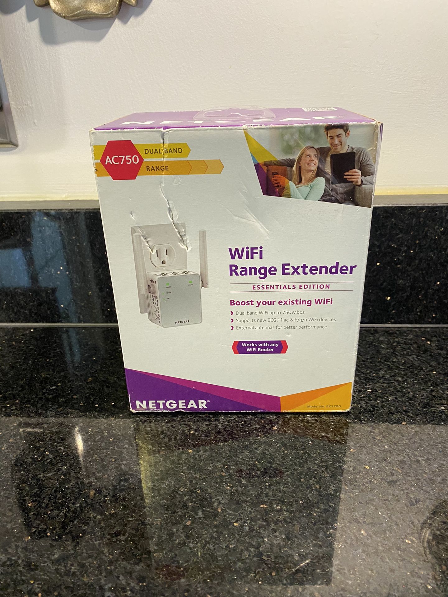 Netgear AC750 WiFi Range Extender EX3700 750 Mbps