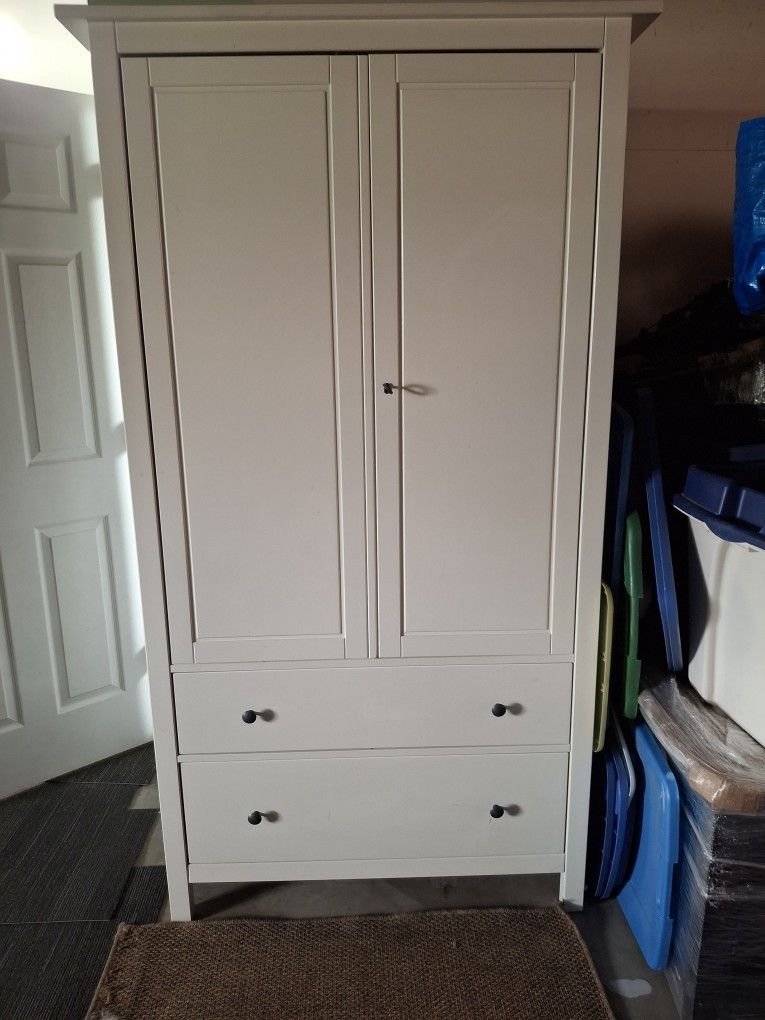 Armoire
