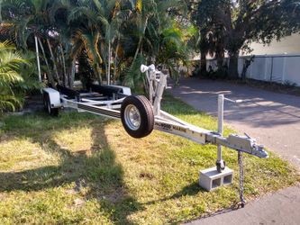 Loadmaster aluminum dual axle boat.trailer