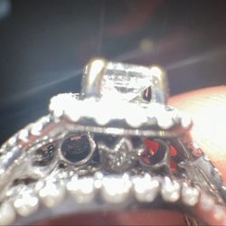 14 Karat White Gold Beautiful Princess Diamond Engadget Ring 