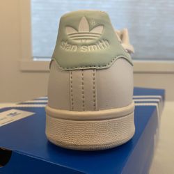 Women’s Adidas - Almost New!