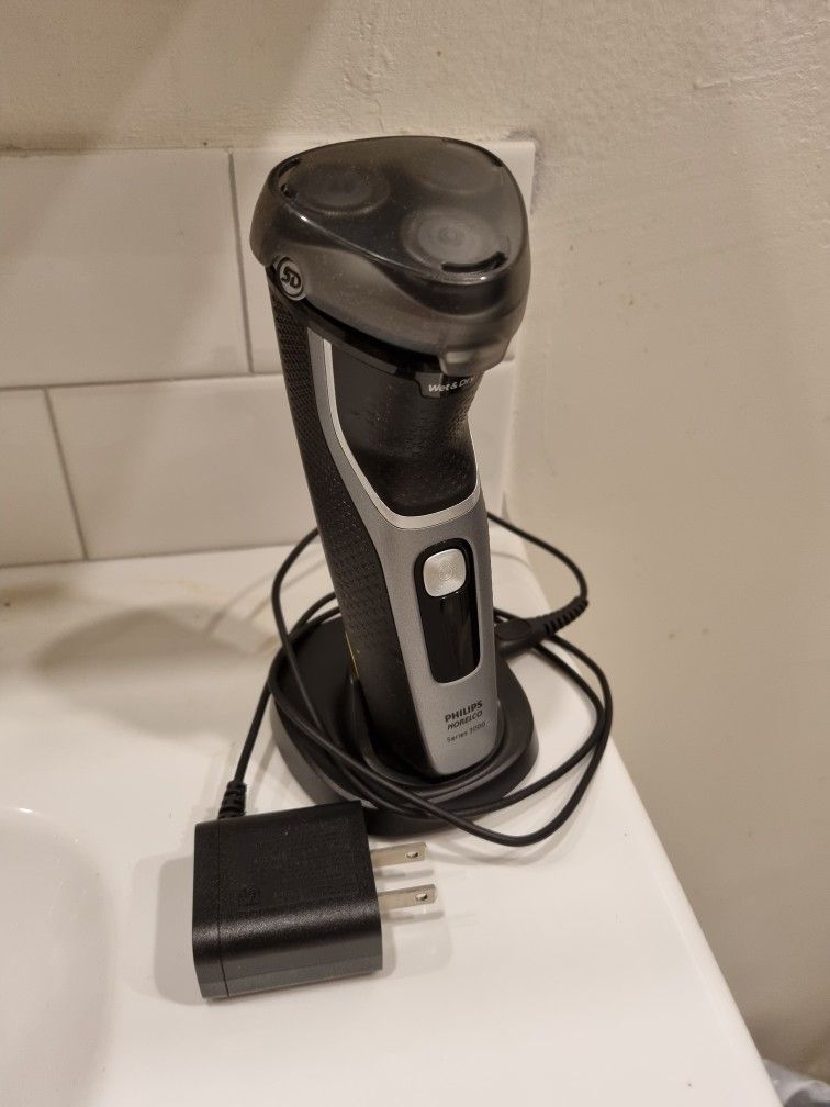 Philips Norelco Series 3000 Electric Shaver Razor