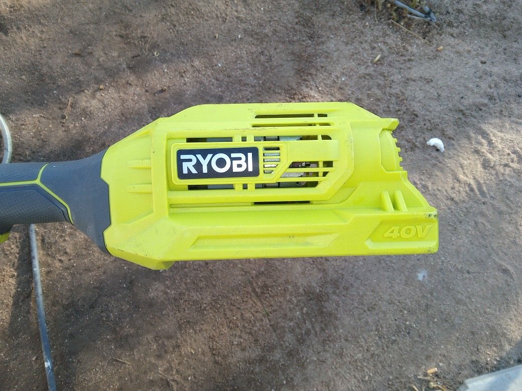 Weed Eater (Ryobi 40 Volt)