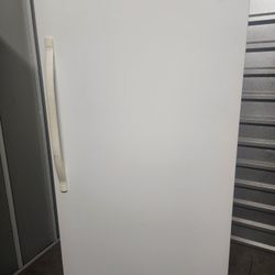 Upright Refrigerator 16.7 Cu Ft