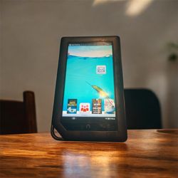 Barnes & Noble Nook Simple Touch e-reader. Free Pickup In Fairfax VA