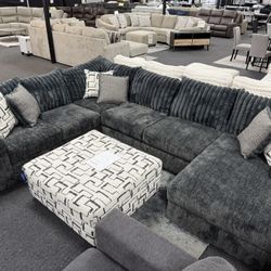 New Large U Shape Sectional In Gray Or Beige. Ottoman $199 More. Delivery & Set Up Available 