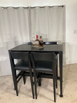 BAR Height Breakfast Bar With 4 Chairs