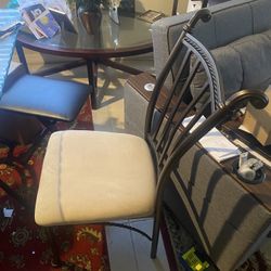 Dinning Room Table With 6 Chairs $100 OBO