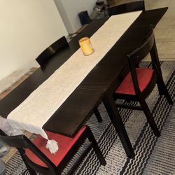 Dining Table & Chairs 