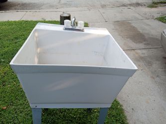 Sink 23x23x  3 ft