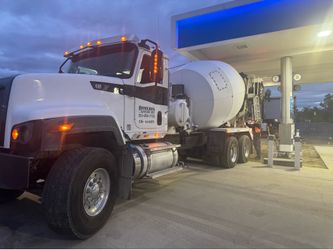 Mixer truck caterpillar 2014