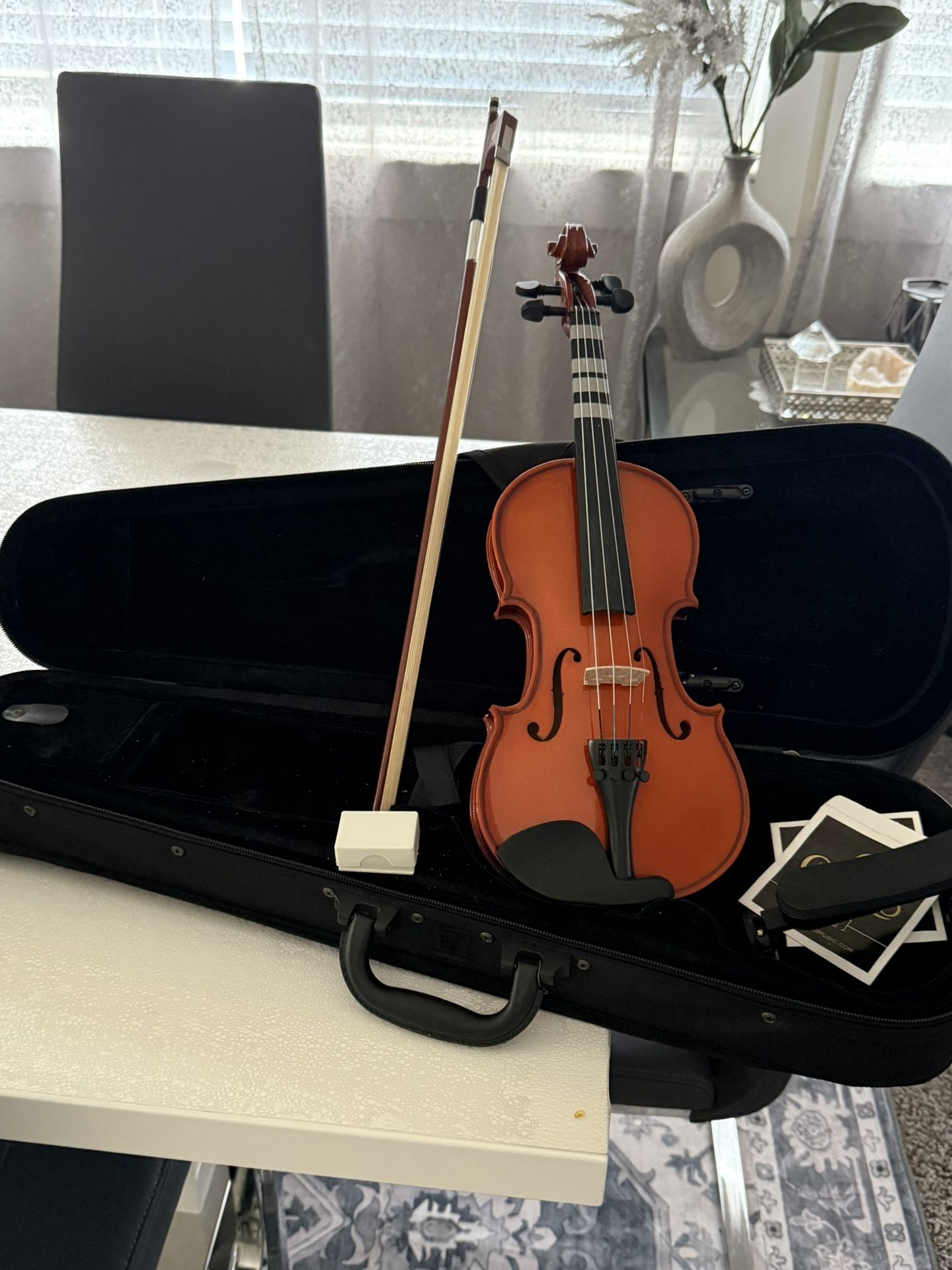 Nice 😊 Violin 🎻. 1/4