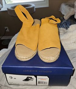 Adrienne Vittadini Sunburst Sandals