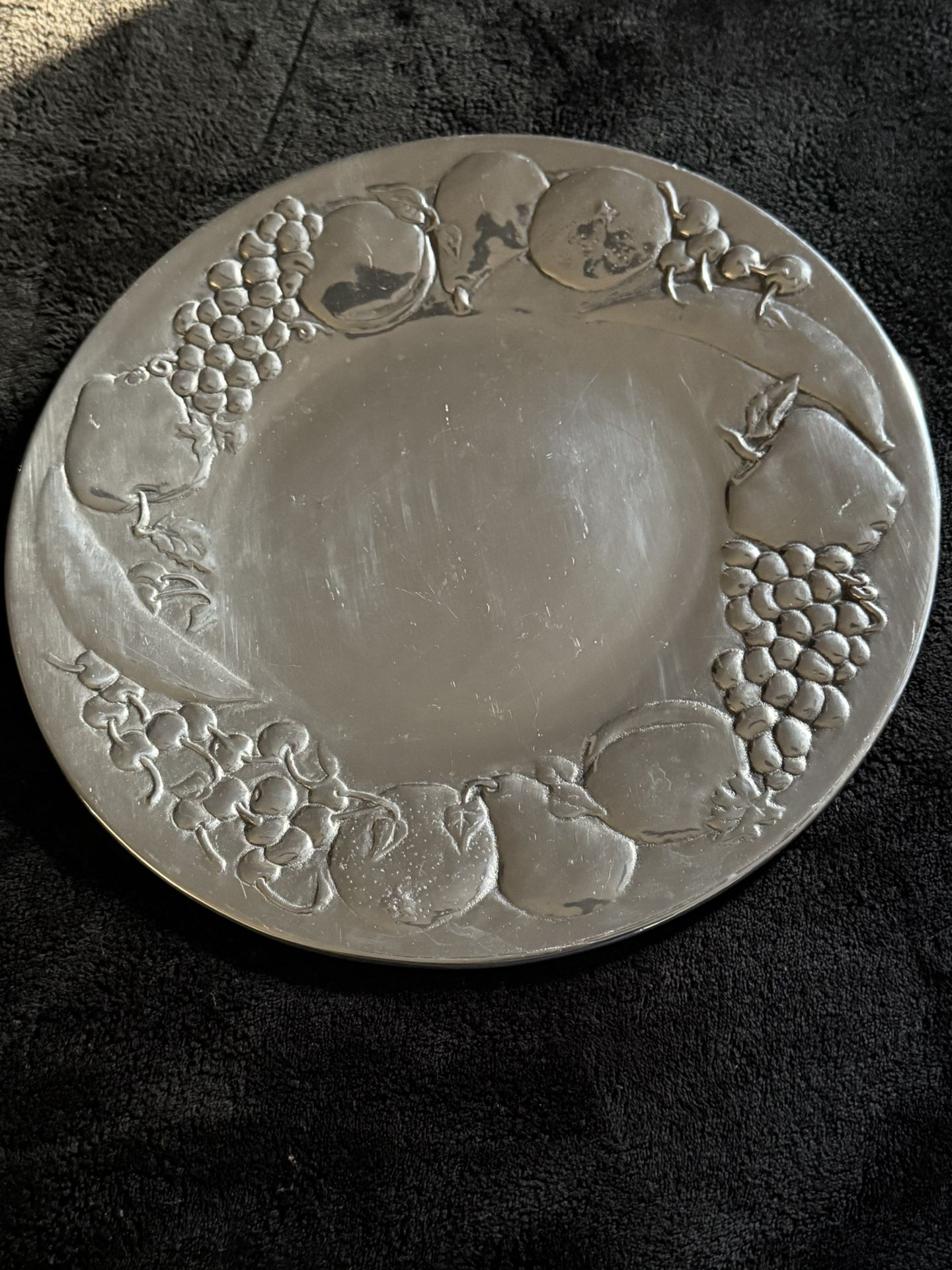 Vintage Wilton Co. Embossed Fruit Round Tray Platter (Located in Woonsocket, RI)