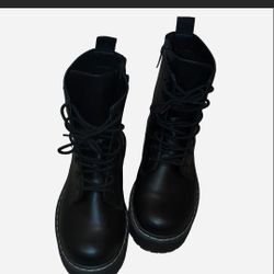 Black lace up platform boots