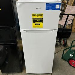 Upstreman 7.7 Cu.ft Top Freezer Refrigerator, 2 Door Top Mount Fridge Large Apartment Refrigerator with Freezer, BD75 White(dent)