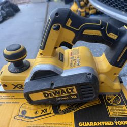 DEWALT 20V MAX XR Cordless Brushless 3-1/4 in. Planer